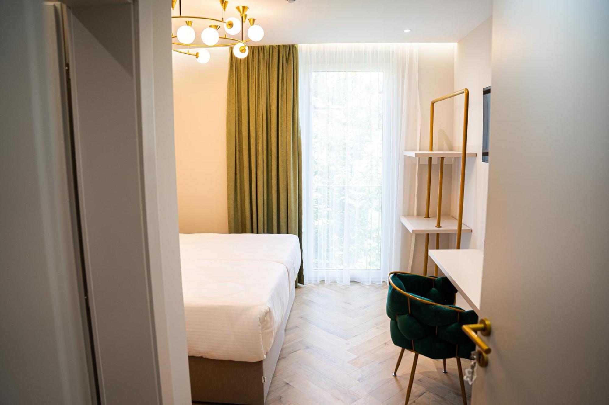 Hotel Lala à Bosanska Krupa Extérieur photo