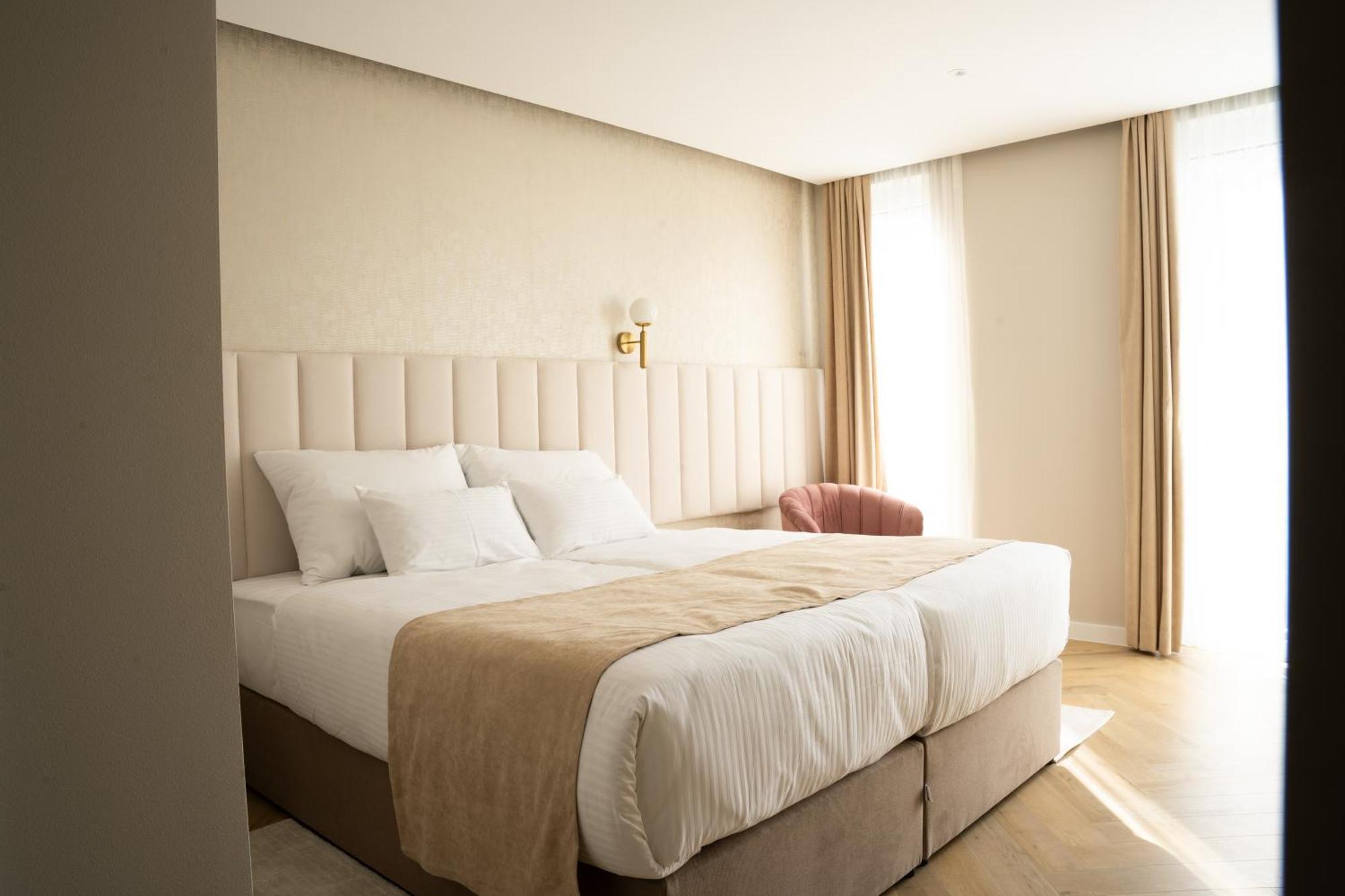 Hotel Lala à Bosanska Krupa Extérieur photo